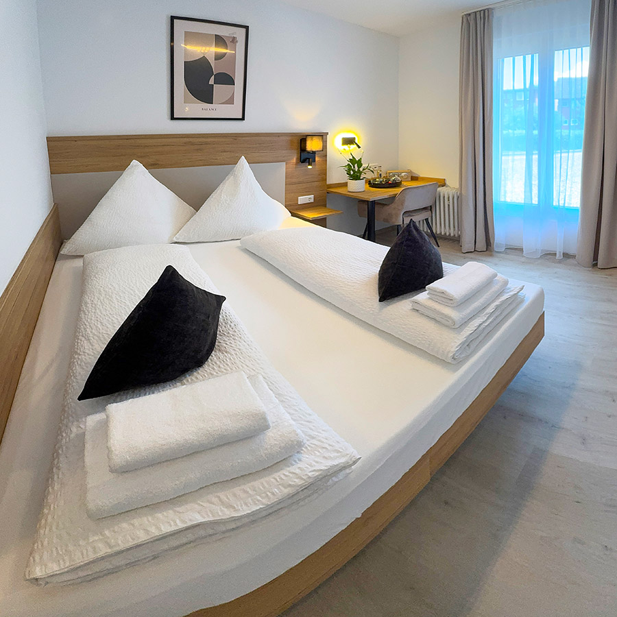 Doppelzimmer Queensize mit Balkon