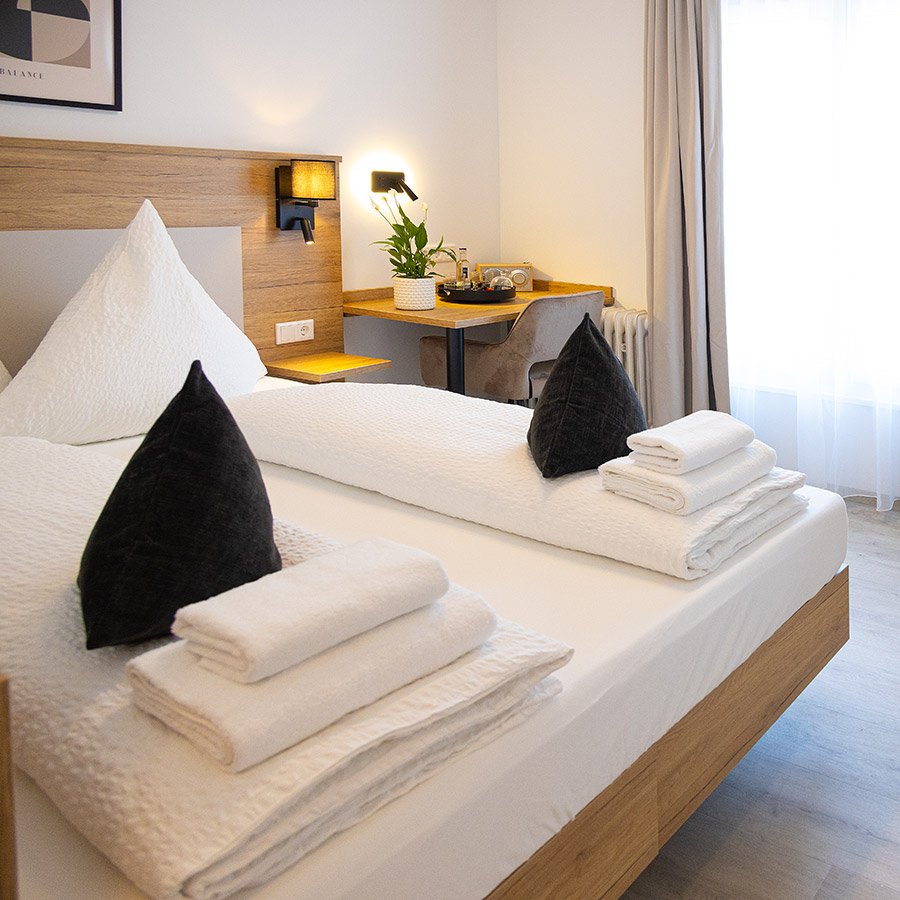 Doppelzimmer Queensize mit Balkon